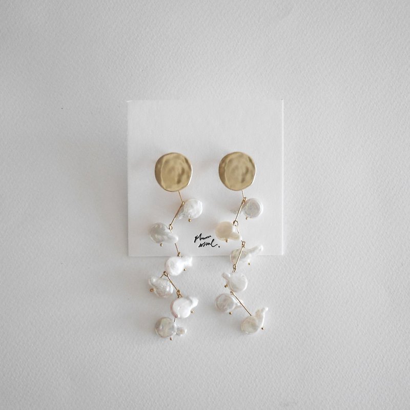 Earrings ピアス/ イヤリング | fish - Earrings & Clip-ons - Pearl White