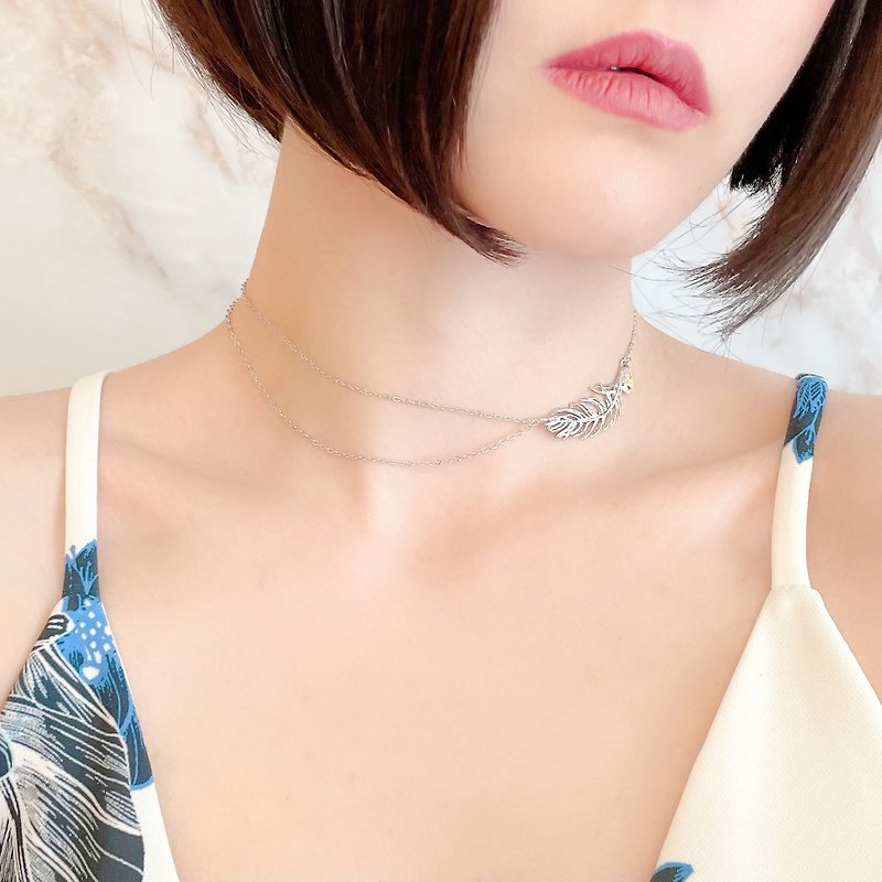 Silver/ Lucky Feather / Feather Choker Necklace SV068S - สร้อยคอ - โลหะ สีเงิน