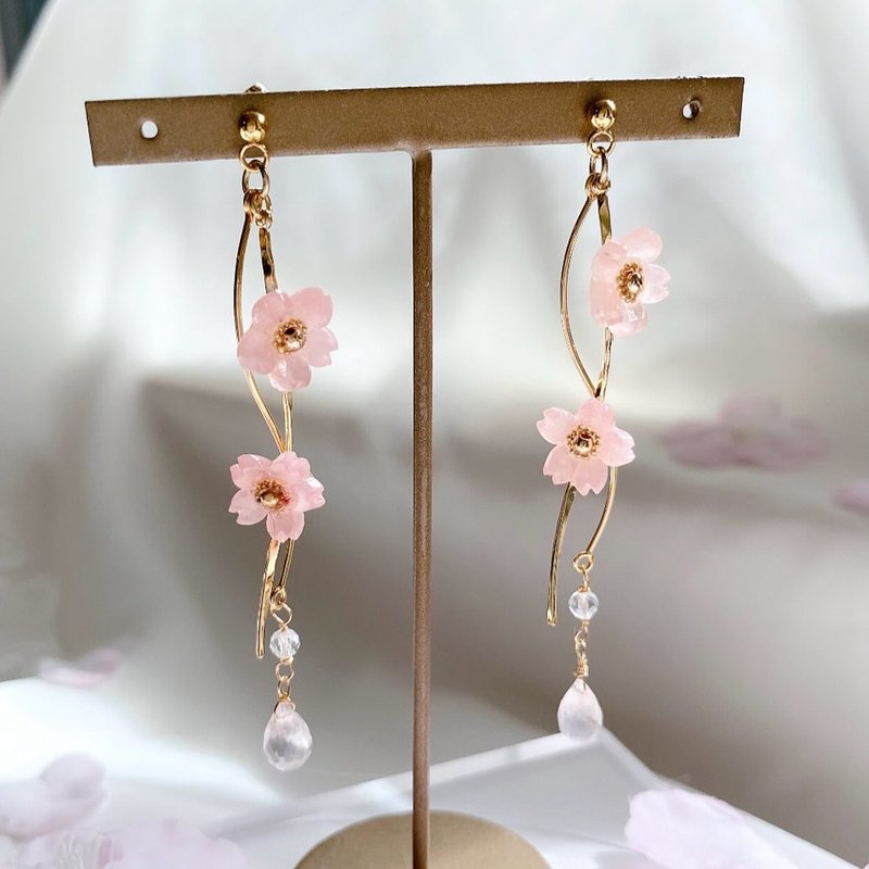 Cherry blossom and rose quartz Clip-On - Earrings & Clip-ons - Other Metals Pink