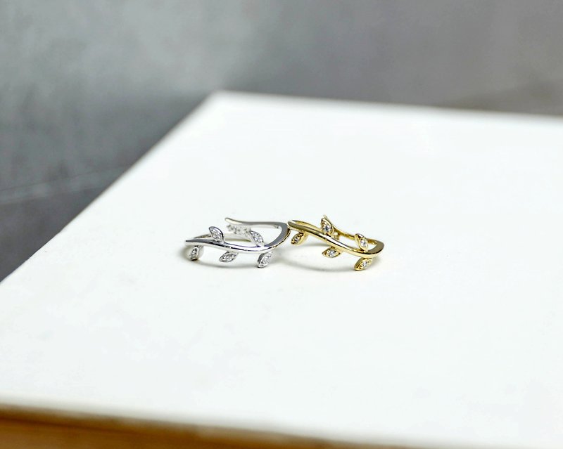 Olive leaf sterling silver ring - แหวนทั่วไป - เงินแท้ สีเงิน