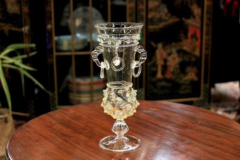United Kingdom. Antique elegant handmade glass vase