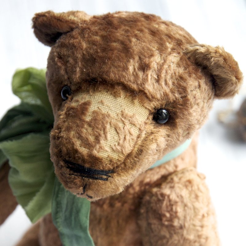 Brown Teddy Bear Mr. Shabby Noze created with vintage plush - 公仔/玩偶 - 其他材質 咖啡色