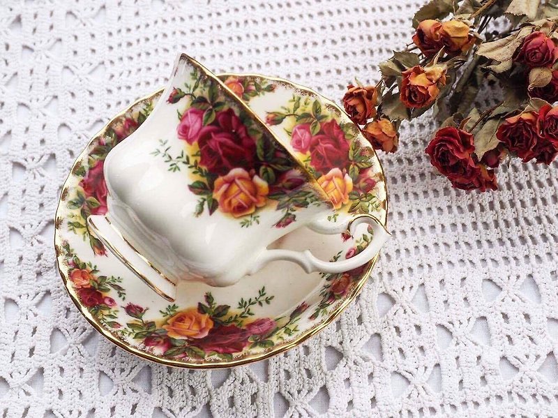 British Antiques Royal Albert Rose Coffee Mug Set JS - Mugs - Porcelain Multicolor