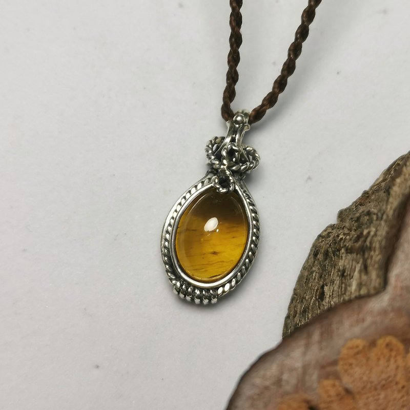 Honey color Stone(micro cat's eye)-sterling silver braided design pendant / with waterproof Wax thread necklace - สร้อยคอ - เครื่องประดับพลอย สีเขียว