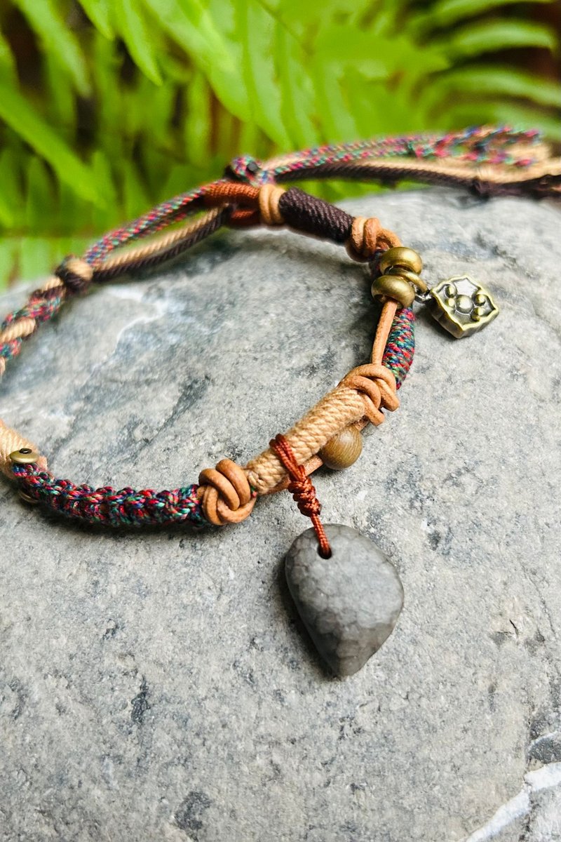 Nature's original creation & a coral fossil | Tibetan auspicious bracelet | One item, one picture - สร้อยข้อมือ - หิน 