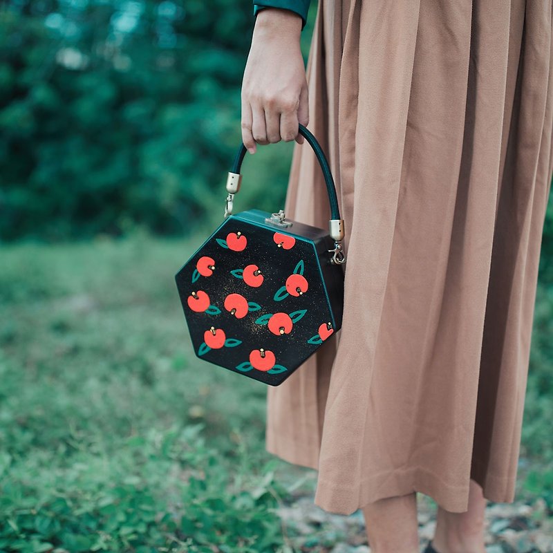 手繪 日本紅橘子柿子 木質盒包 手提包 - 手袋/手提包 - 木頭 黑色