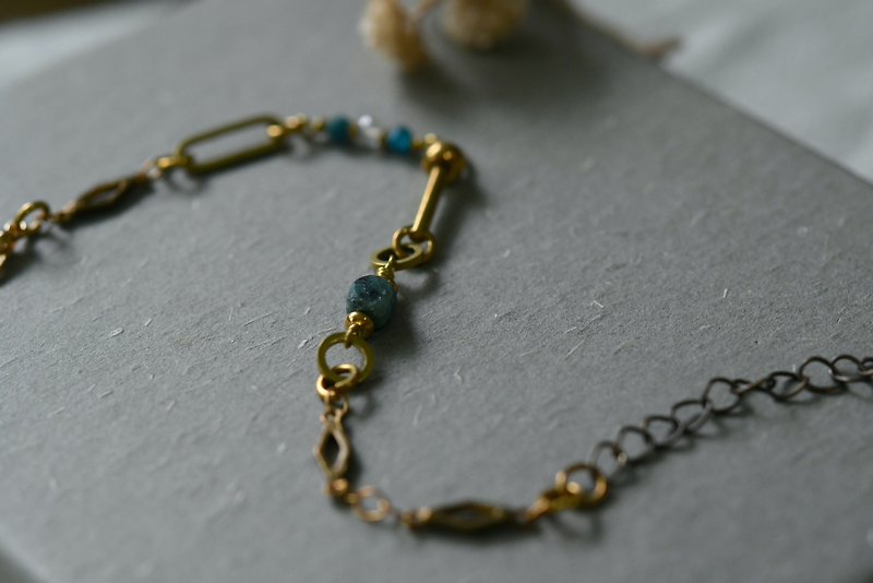 Geometric Series Bronze Turquoise x Stone x Bronze Bracelet - สร้อยข้อมือ - ทองแดงทองเหลือง สีเขียว