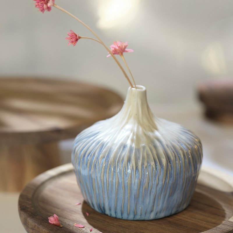 花見陶器小花瓶 - 花瓶・植木鉢 - 陶器 ブルー