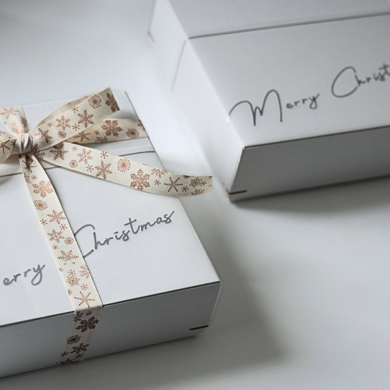 Note - Merry Christmas Limited Edition Gift Box Packaging *Requires Necklace Purchase - สร้อยคอ - กระดาษ ขาว