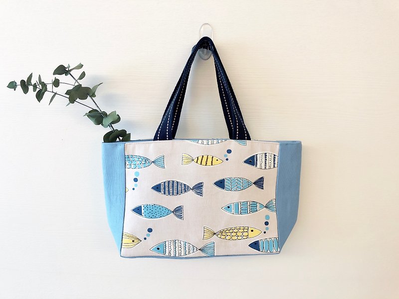 Color lunch bag / lunch bag / tarpaulin material - fish cloth flower - Handbags & Totes - Cotton & Hemp 