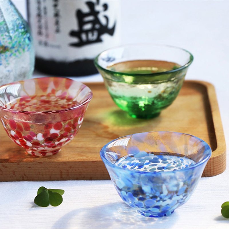 Japan Tsugaru Hand-made Sake Cup 50ml / A total of 3 types - Bar Glasses & Drinkware - Glass Multicolor