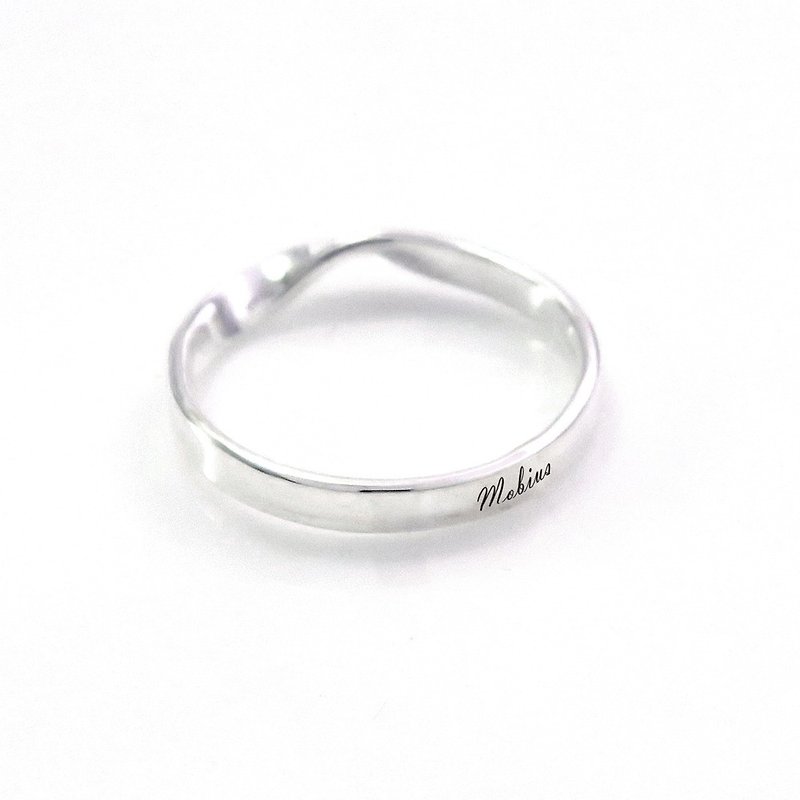 [Customized gift] Customized Mobius(S) engraved sterling silver ring - แหวนทั่วไป - เงิน สีเงิน