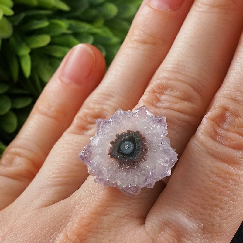 Amethyst Slice Ring Solar Quartz Stalactite Crystal Adjustable Ring Jewelry Gift - แหวนทั่วไป - เครื่องเพชรพลอย สีม่วง