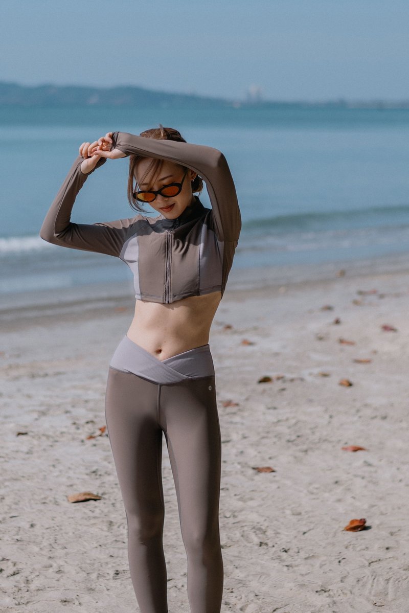 EMMA - mineral / swimwear crop jacket legging / MAILLOT CO. - 女泳衣/比基尼 - 其他材質 卡其色