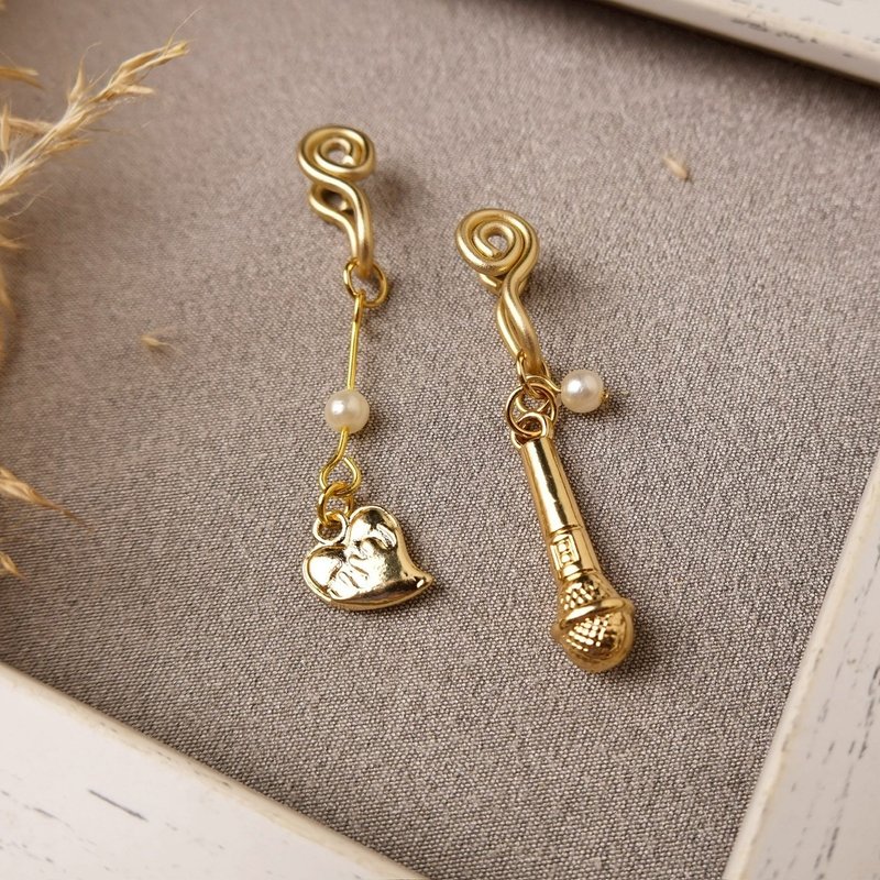 卡拉卡拉OK 不對稱無痛耳夾 - 耳環/耳夾/耳骨夾 - 其他金屬 