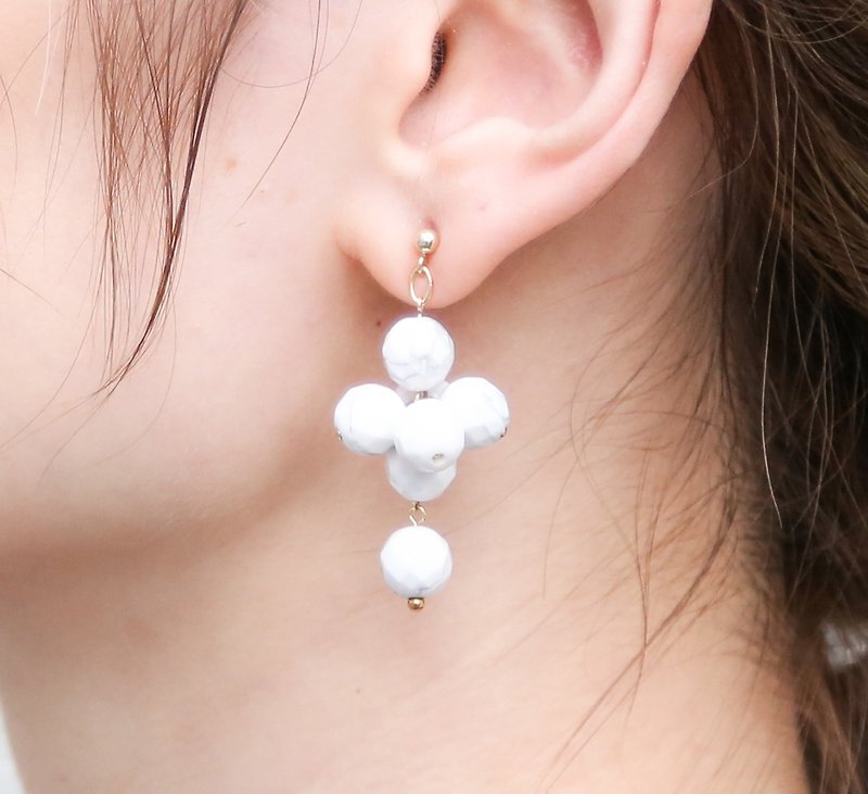 FLUI PIERCE WHITE - 耳環/耳夾 - 石頭 白色