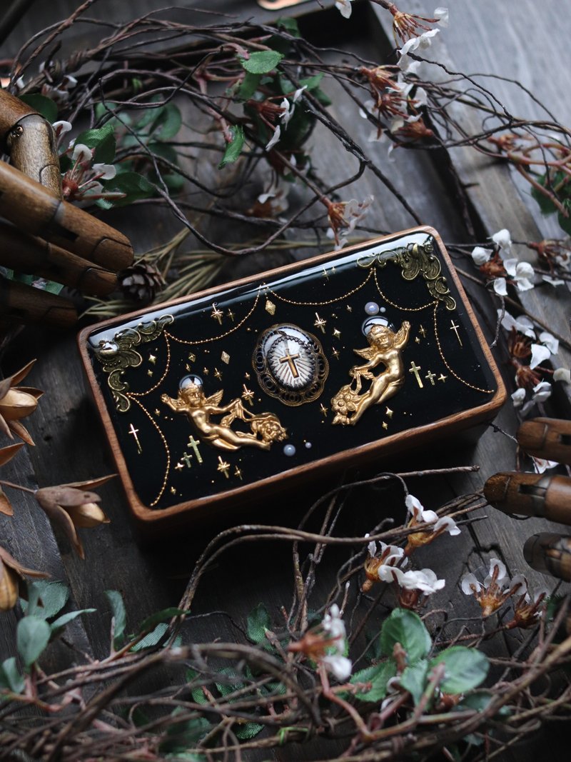 Retro style walnut jewelry box Gemini Angel - อื่นๆ - ทองแดงทองเหลือง สีดำ