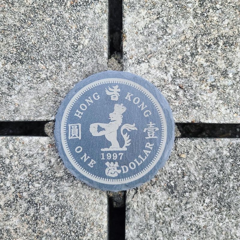 移民禮物 香港一蚊銀 英女皇硬幣設計杯墊 - 擺飾/家飾品 - 其他材質 黑色