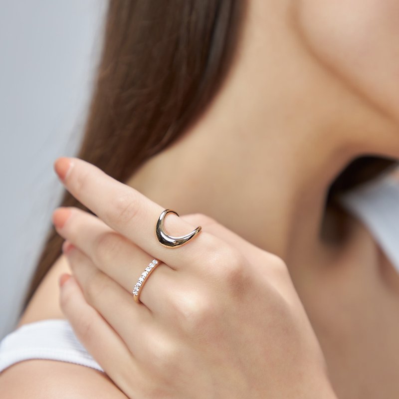 華麗流線雙指戒 925銀厚鍍18K金 Hoofer 2 Finger Diamond Ring - 戒指 - 純銀 金色