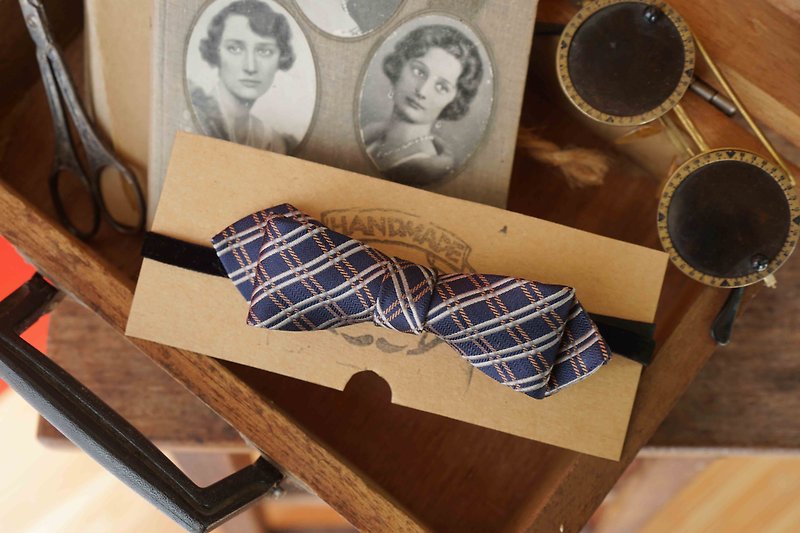 Antique cloth flower tie remade handmade bow tie-Kyoto dark blue/narrow version