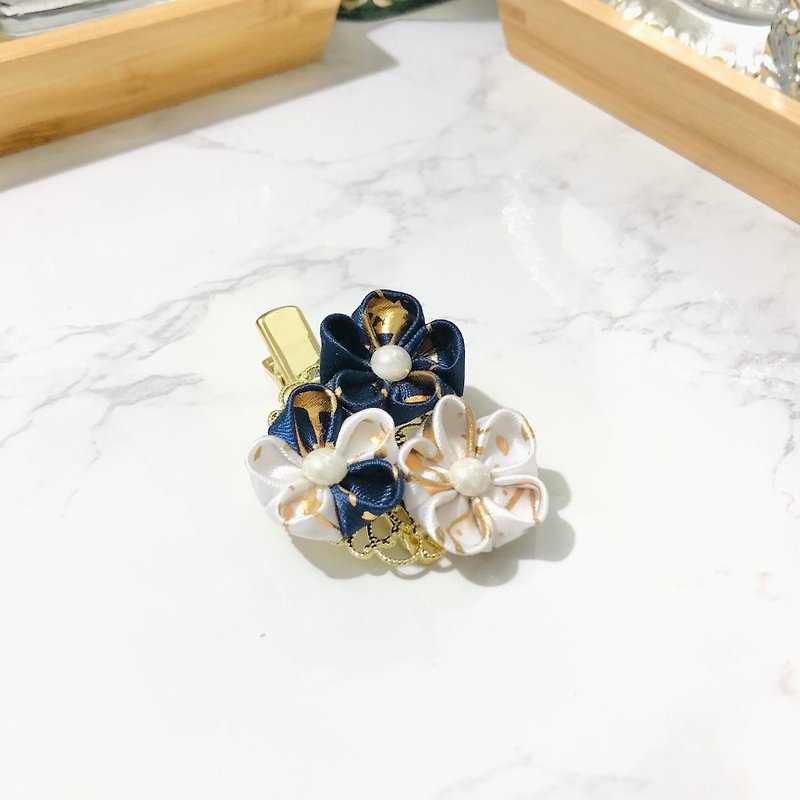 Navy Blue/White Gold Kanzashi Flower Hair Clip