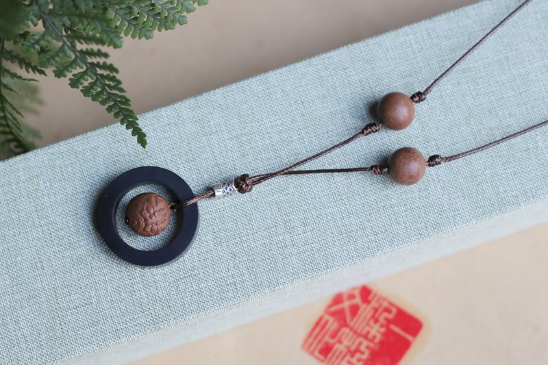 壹染指香品 | 天然和合香 | 麒麟香珠 純銀 紫光檀 | 一物一圖 - 項鍊 - 植物．花 黑色
