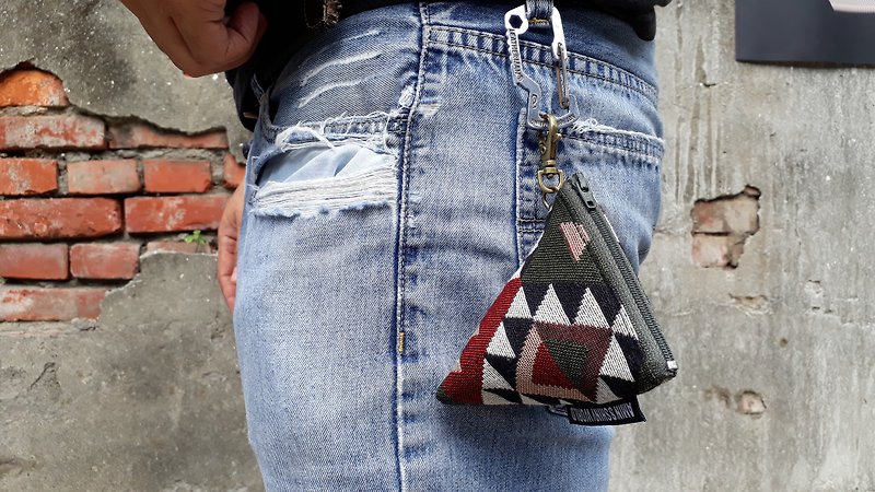 AMIN'S SHINY WORLD handmade triangle Manny weave pattern change small bag - Coin Purses - Cotton & Hemp Multicolor