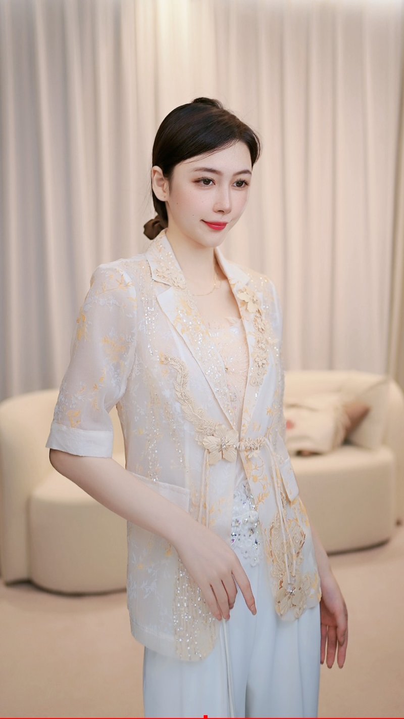 SOLELEGIA BEAD EMBROIDERED TEMPERAMENT MIDI JACKET - เสื้อแจ็คเก็ต - วัสดุอื่นๆ สีกากี