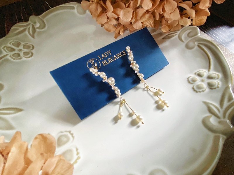 French elegant Swarovski pearl earrings, delicate style - Earrings & Clip-ons - Pearl 