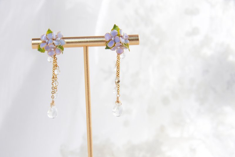 [Blue and Purple Hydrangea] Handmade Original Earrings Bronze Resin Wedding Gift - Earrings & Clip-ons - Resin Multicolor