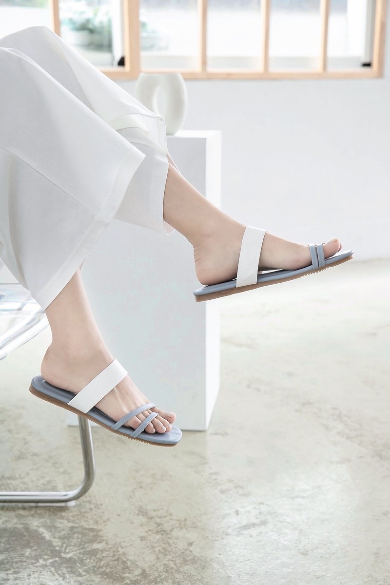 【I called Love】Ideal fashion | Contrast color flat slippers - รองเท้าแตะ - หนังเทียม ขาว