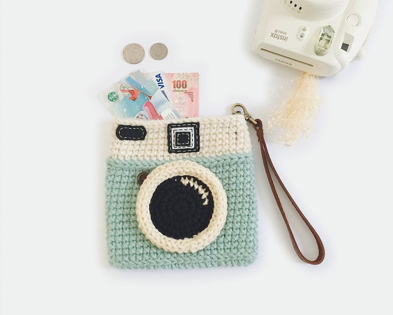 Crochet Lomo Camera Coin Purse/ Pastel Mint Color - กระเป๋าใส่เหรียญ - วัสดุอื่นๆ สีน้ำเงิน