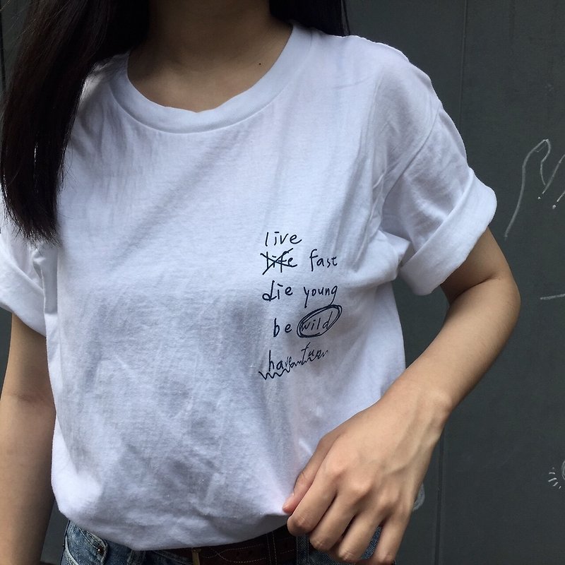 Live fast/t-shirt 上衣 - 女 T 恤 - 棉．麻 白色