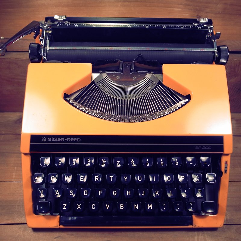[Bones] SILVER-REED orange metal typewriter VINTAGE - อื่นๆ - โลหะ สีส้ม