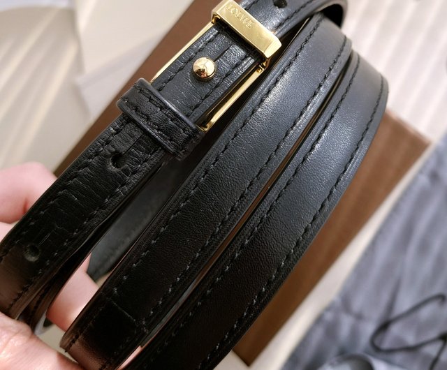 中古美品 箱付き ロエベ 廃盤 ブラック ゴールド レザー ロゴ