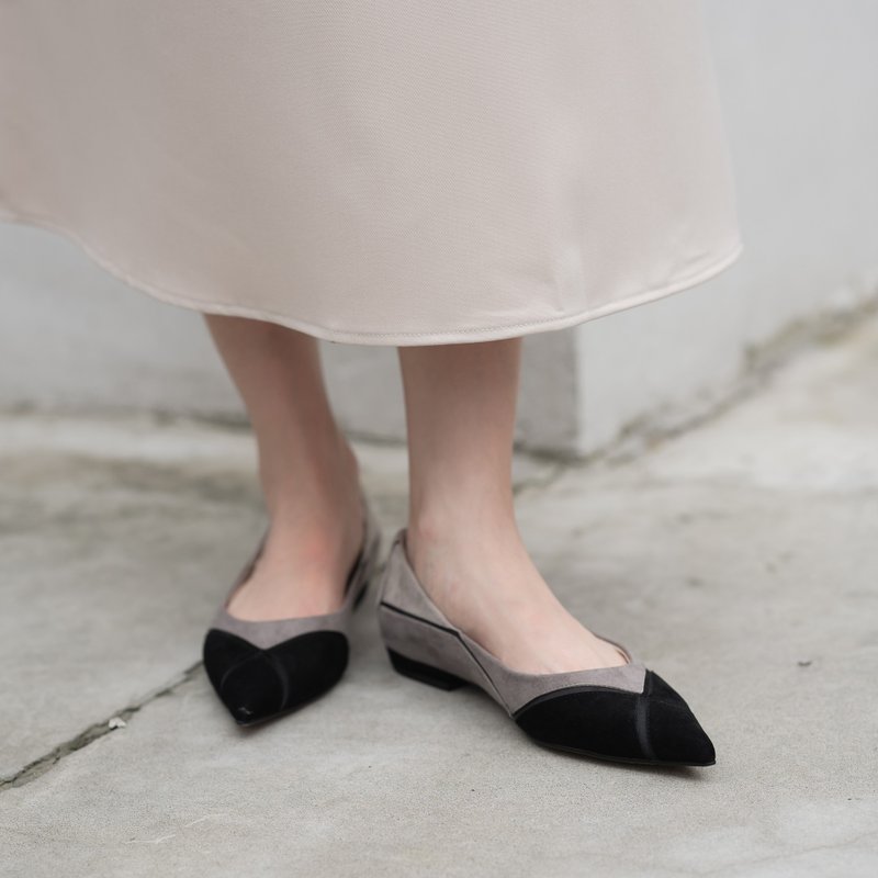 Triangular Cut-Shallow Pointed Toe Shoes-Black - รองเท้าส้นสูง - หนังแท้ สีดำ