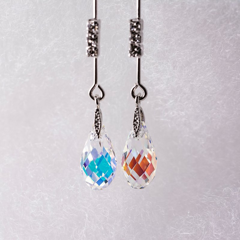 [Family Goddess Hestia] (Preferred for low-key women) White color faceted fine drop crystal earrings - ต่างหู - คริสตัล ขาว
