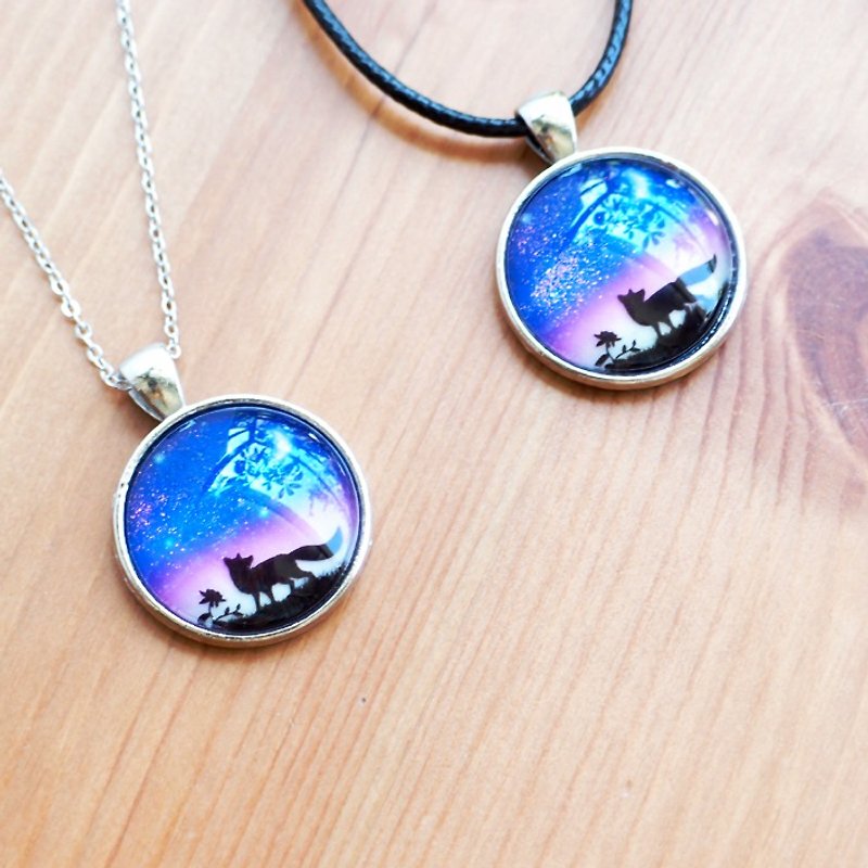 Fox Garden Handmade Valentine's Day Gifts for Lovers 25mm Starry Sky Fox Luminous Pair Chain (Two) Christmas Gift Exchange Gift Birthday Gift - Necklaces - Glass Blue
