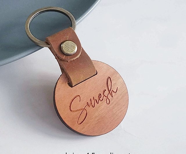 Personalized Laser Walnut Leather Wooden Keychain Luxury
