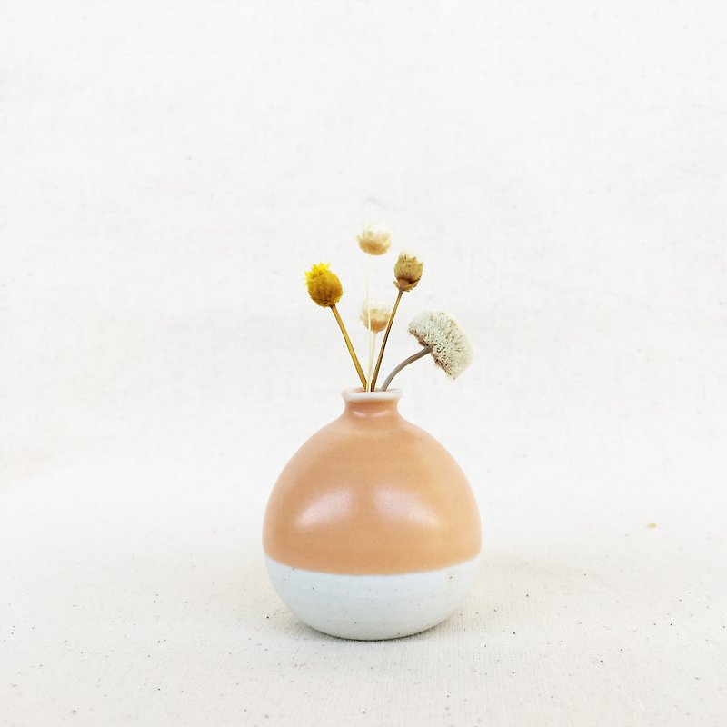 Handmade Mini Vase - Grapefruit - Plants - Pottery Orange