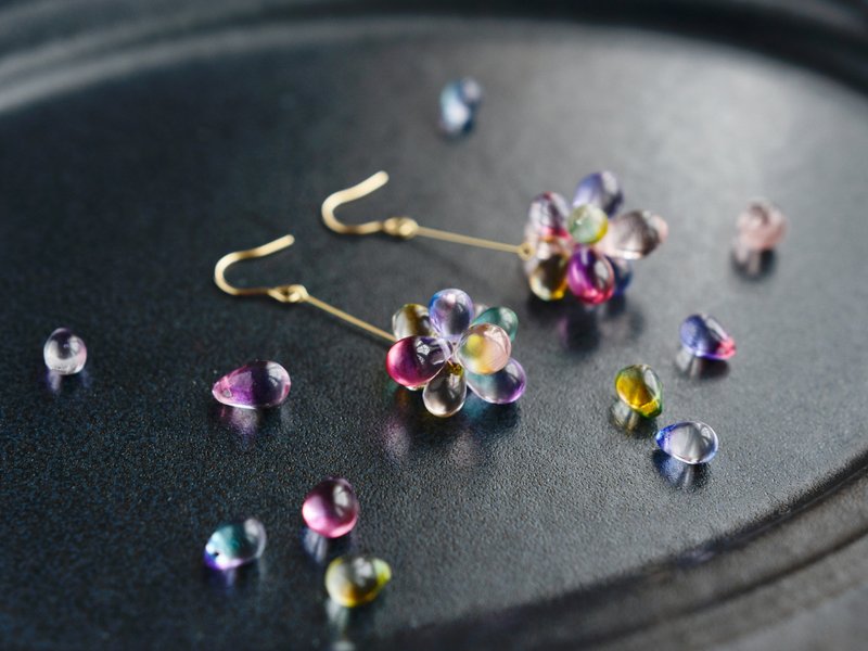 【ピアス・イヤリング】カラフルなのに上品 淡い虹色 レインボー 手持ち花火 (長い) - 耳環/耳夾/耳骨夾 - 玻璃 多色