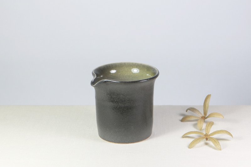深綠梅灰小茶盅 - 茶壺/茶杯/茶具 - 瓷 