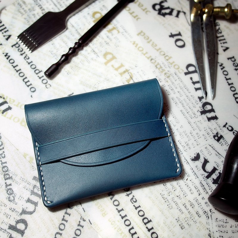 Handmade Leather Card Pouch Blue Ocean Veg Tan Leather - 卡片套/卡片盒 - 真皮 藍色