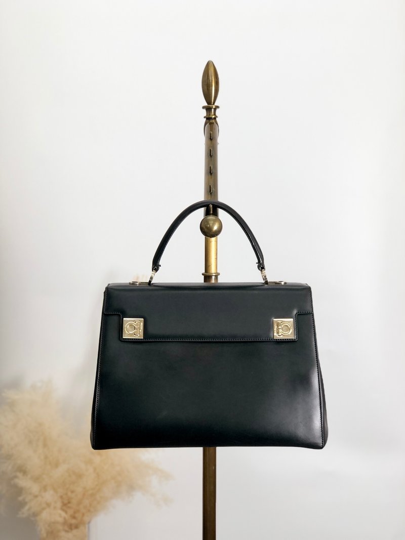 【 日本直送　名牌中古包 】Salvatore Ferragamo ショルダーバッグ ブラック ガンチーニ レザー 2way vintage 3t5hxt - 側背包/斜背包 - 真皮 黑色