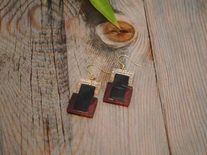 Wind-bell-Handmade-Geometric Wood Earrings - ต่างหู - ไม้ 