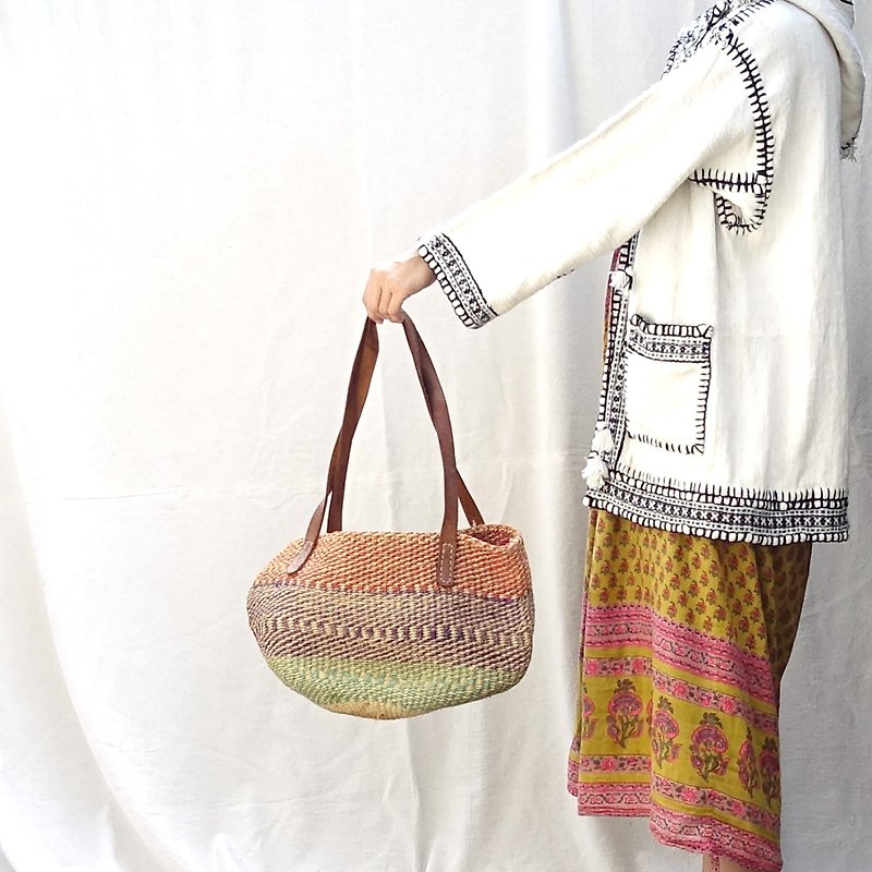 BajuTua / Old Things / Pink Handmade Kenyan Bag - กระเป๋าแมสเซนเจอร์ - ผ้าฝ้าย/ผ้าลินิน สึชมพู