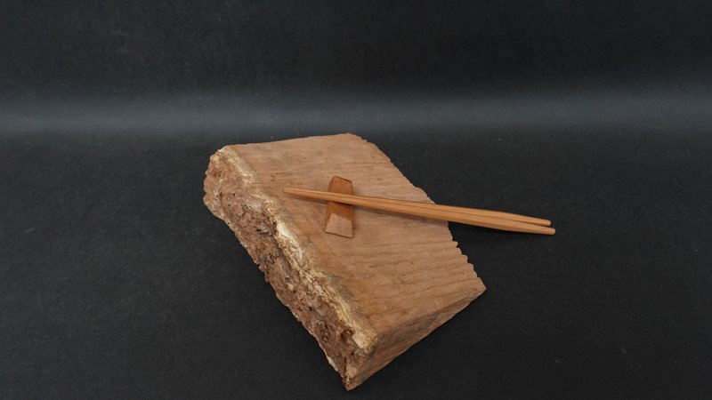 Geometric mountain chopstick holder - Chopsticks - Wood 