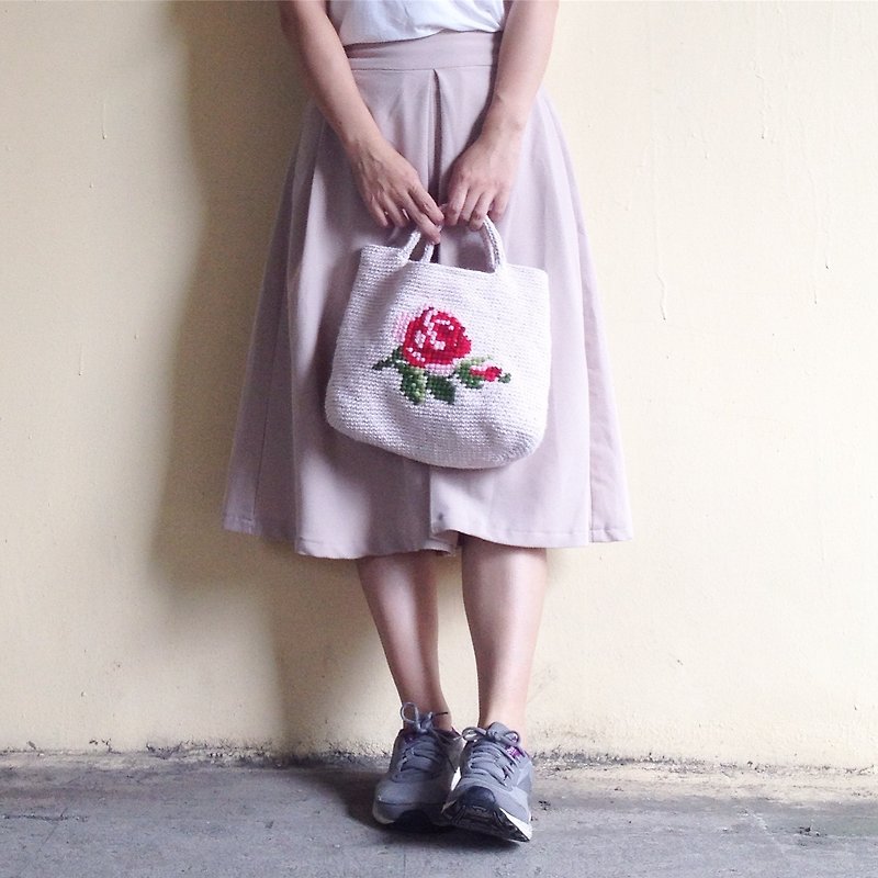 曉織物-自在散步/麻線編織玫瑰刺繡小提袋 - 手提包/手提袋 - 棉．麻 白色