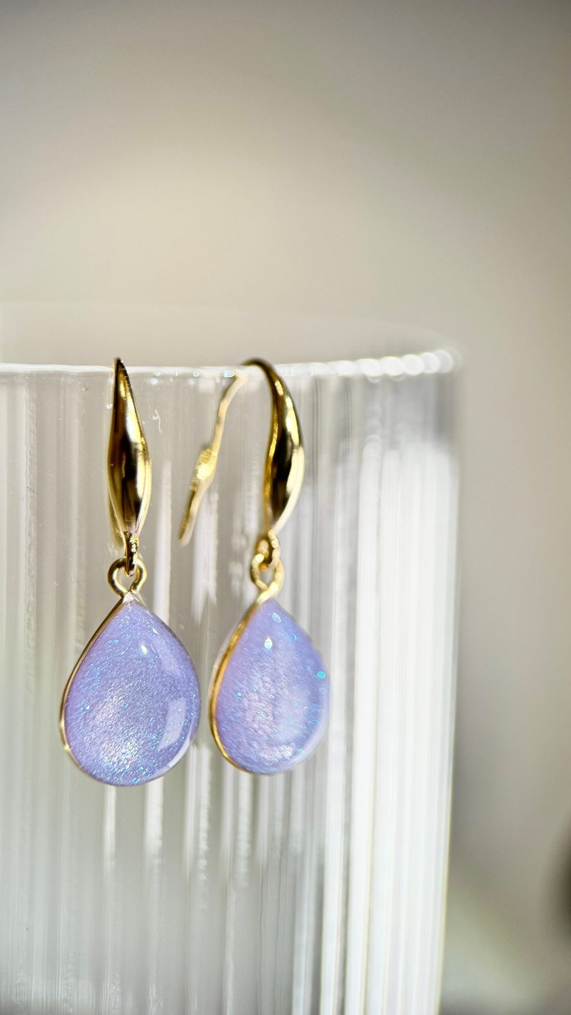 #002_5 Work No. 2 Handmade Light-Chasing Water Drop Earrings [CindyandTong] - Earrings & Clip-ons - Resin Purple