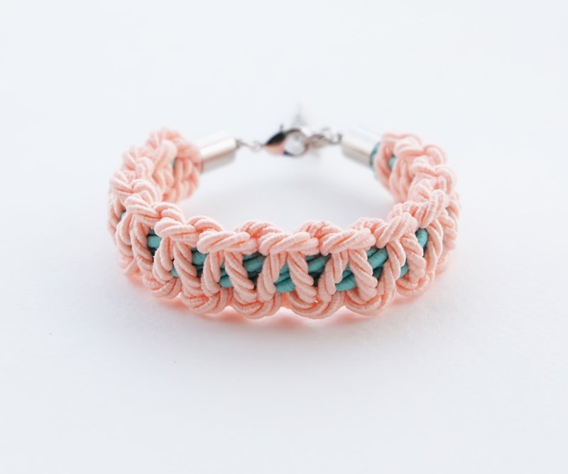 Peach / Matte mint macrame bracelet  - 手鍊/手鐲 - 聚酯纖維 橘色